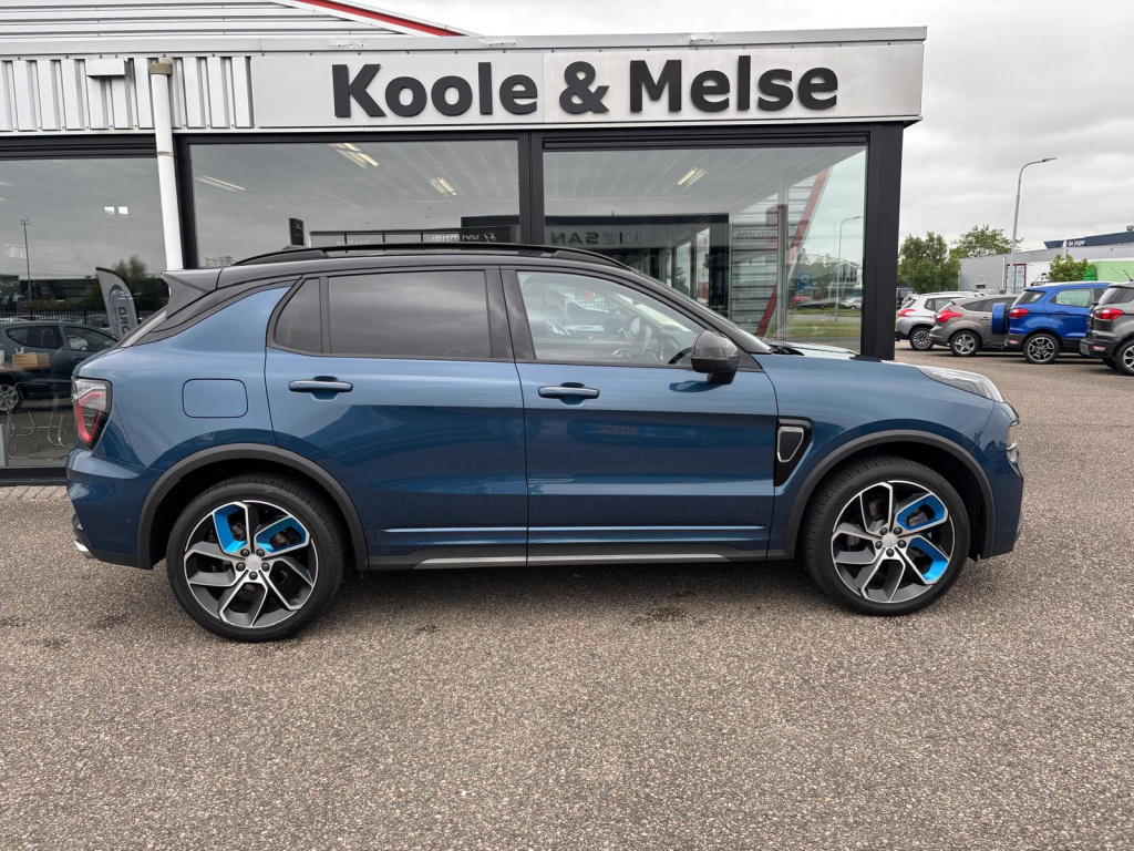 Lynk & Co 01