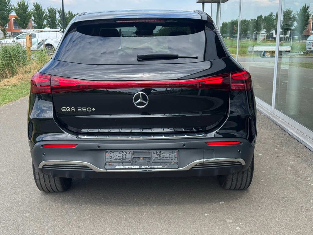Mercedes-Benz Eqa