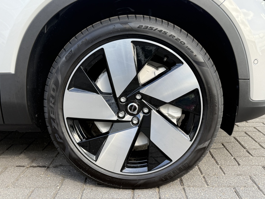 Volvo Ex40