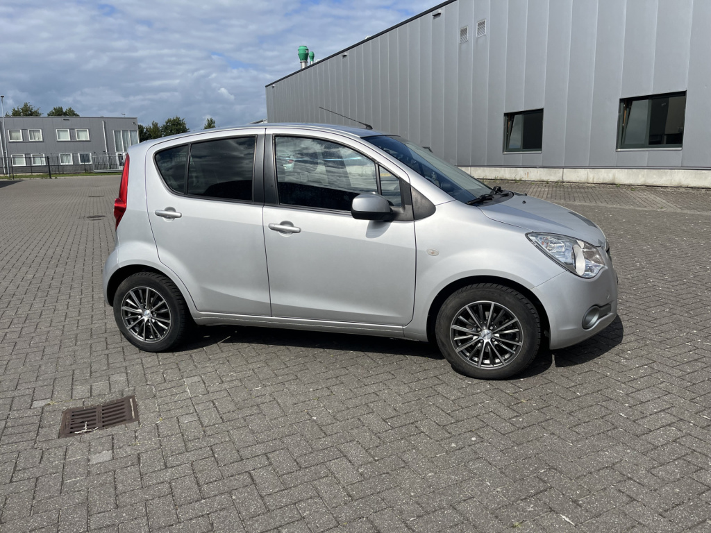 Opel Agila