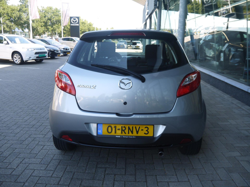 Mazda 2