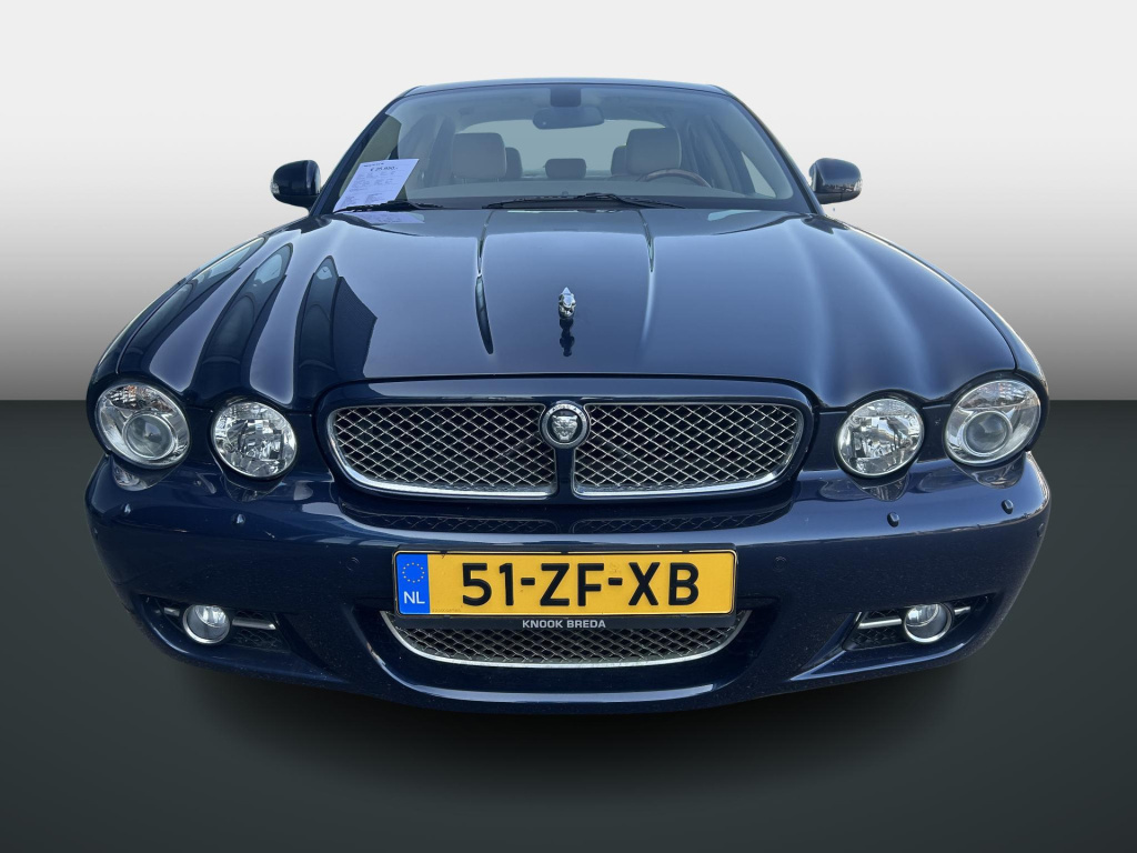 Jaguar Xj