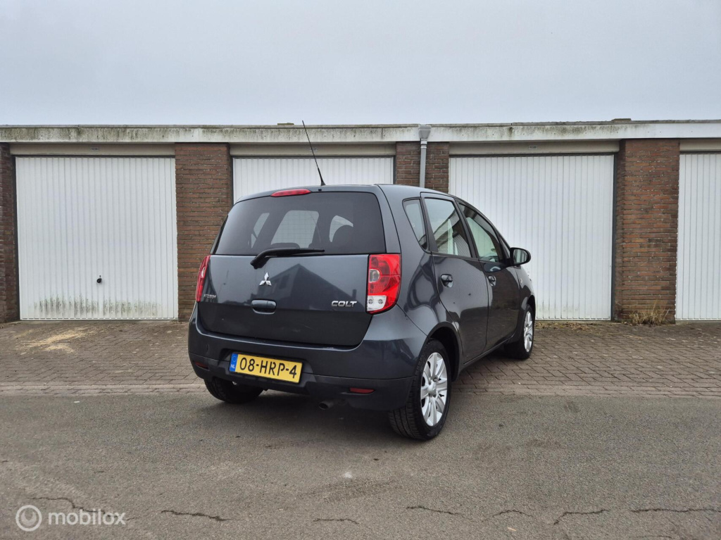 Mitsubishi Colt