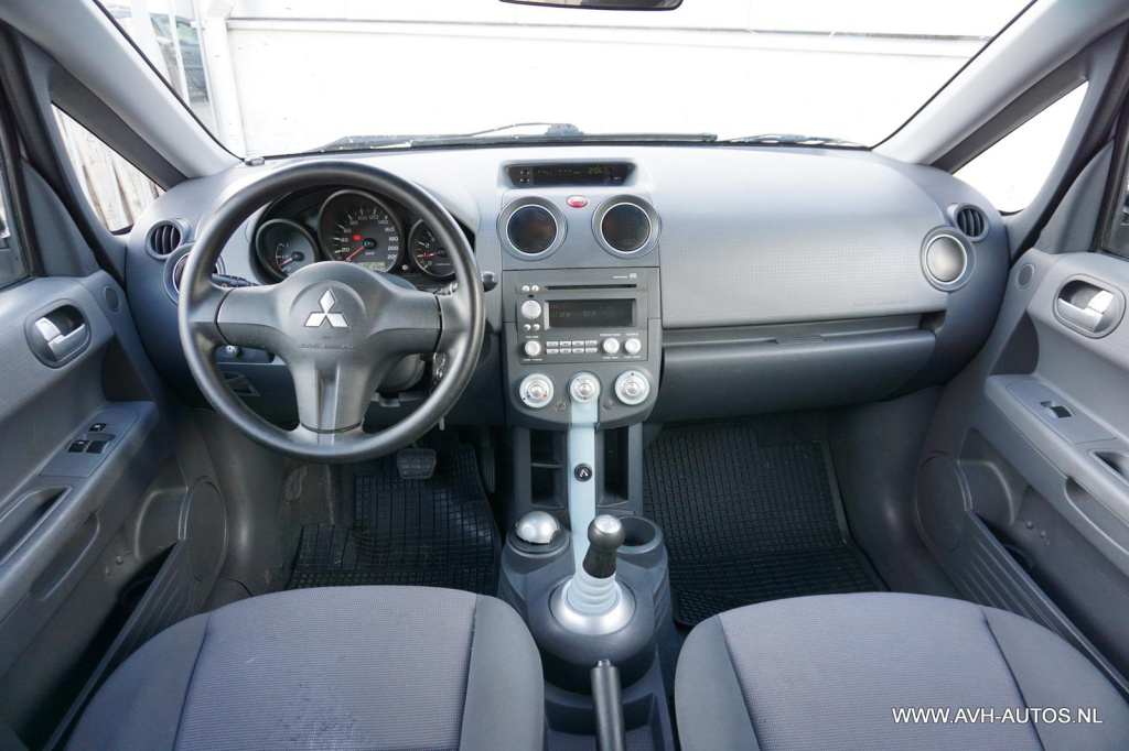 Mitsubishi Colt