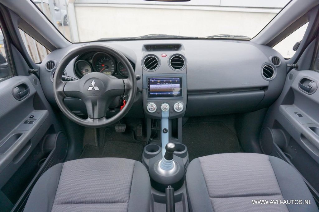 Mitsubishi Colt
