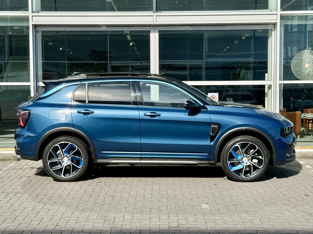Lynk & Co 01