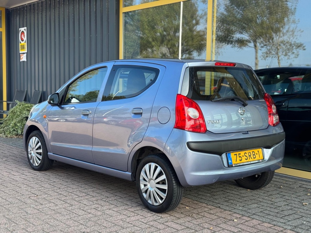 Nissan Pixo