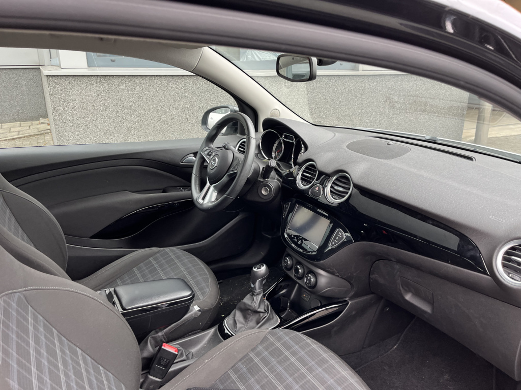Opel Adam