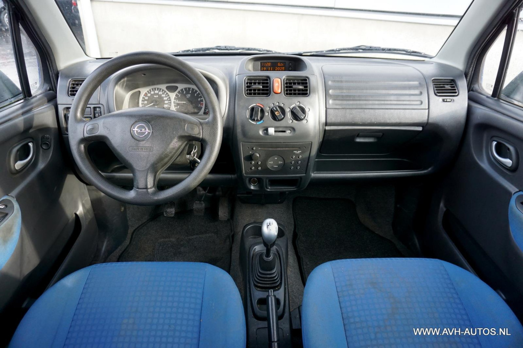 Opel Agila