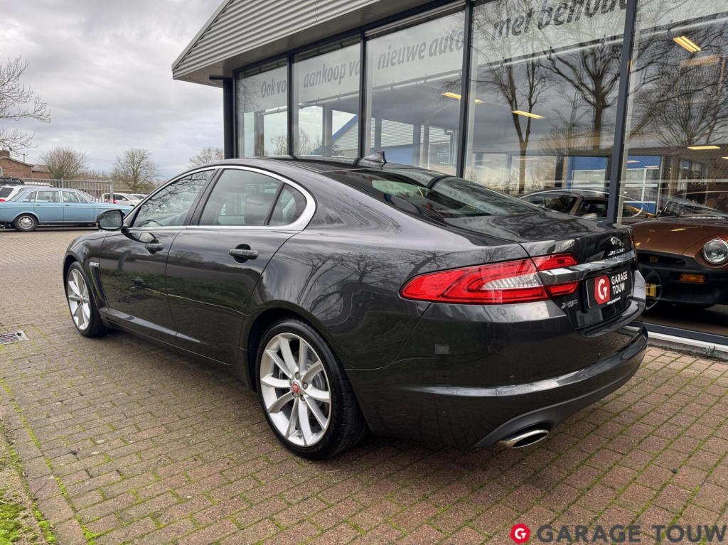 Jaguar XF