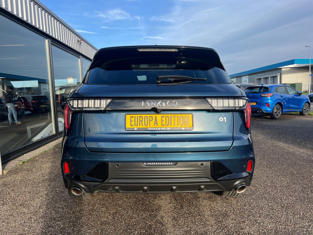 Lynk & Co 01