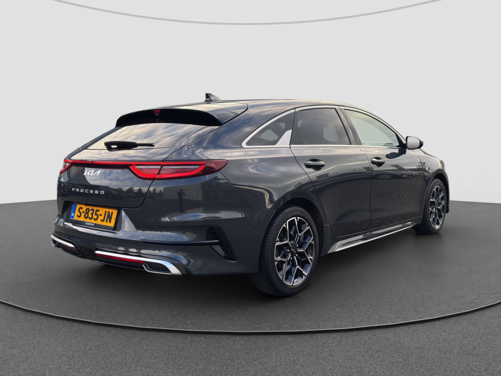 Kia Proceed