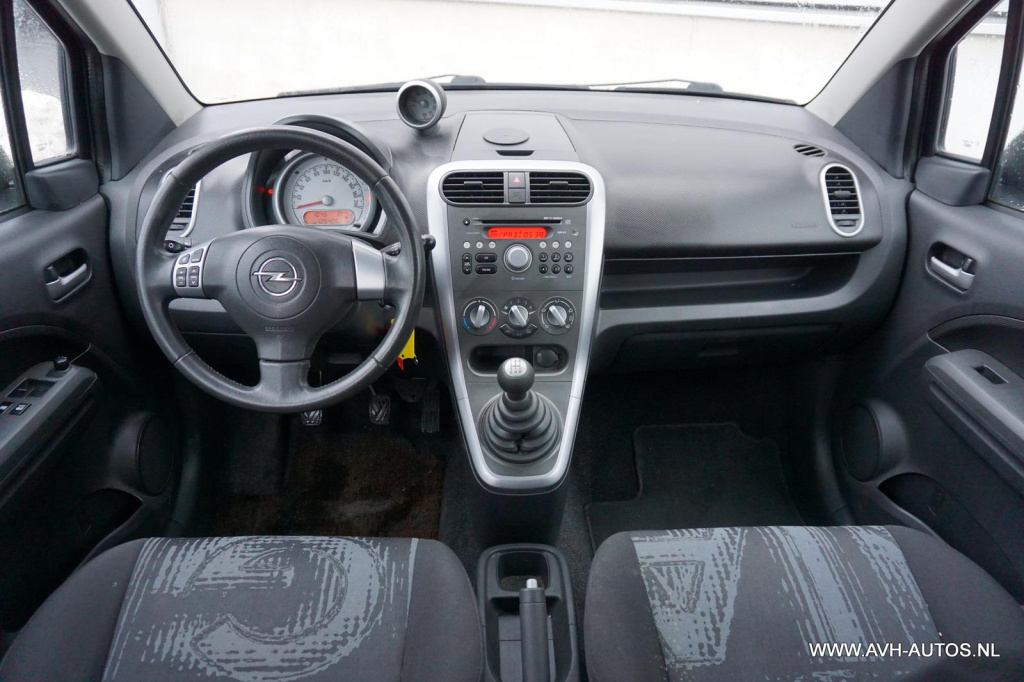 Opel Agila