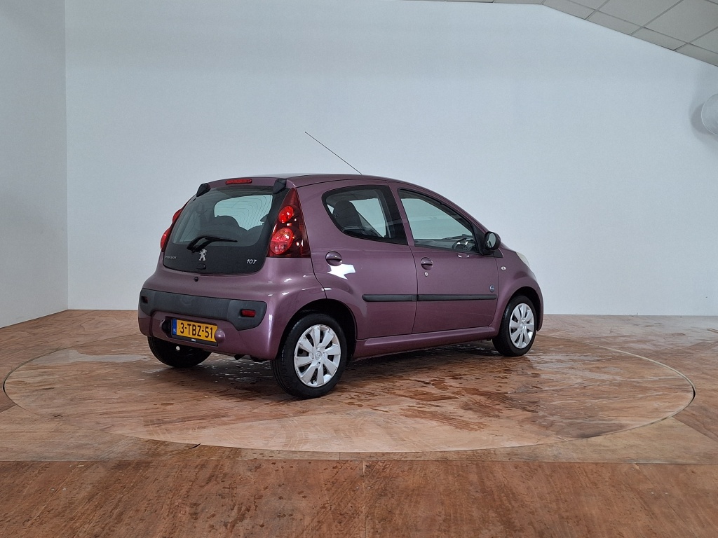 Peugeot 107