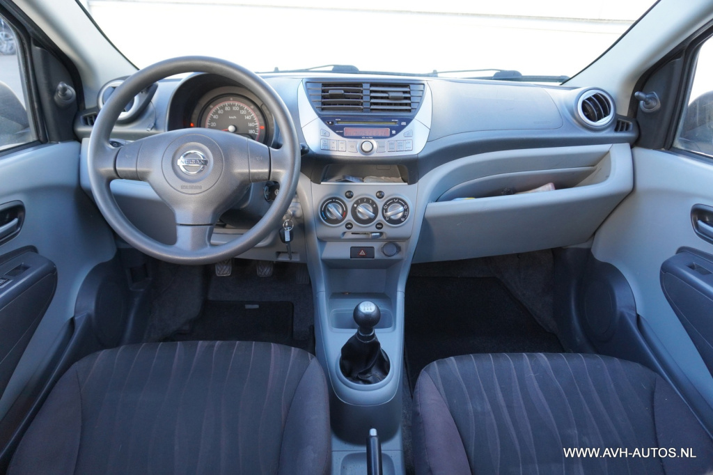 Nissan Pixo