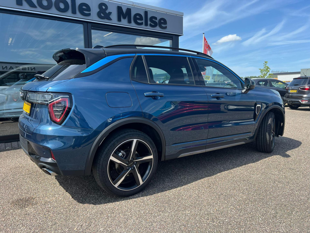 Lynk & Co 01