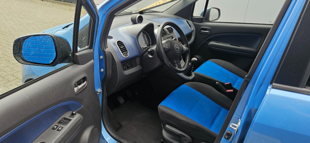 Opel Agila