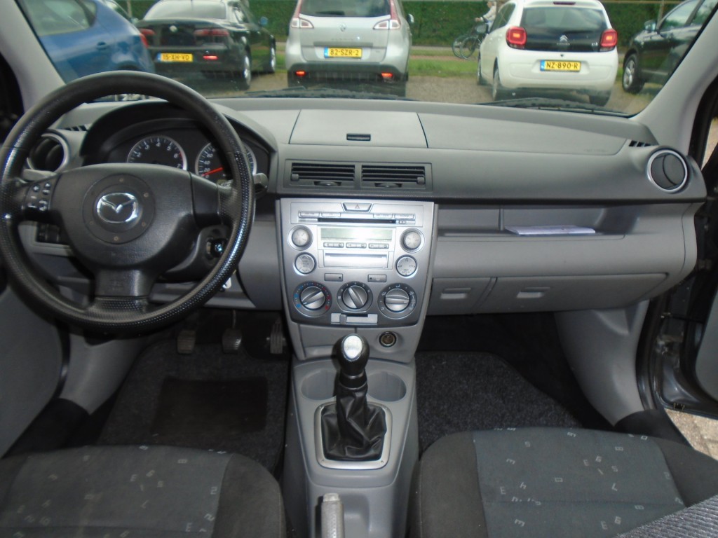Mazda 2