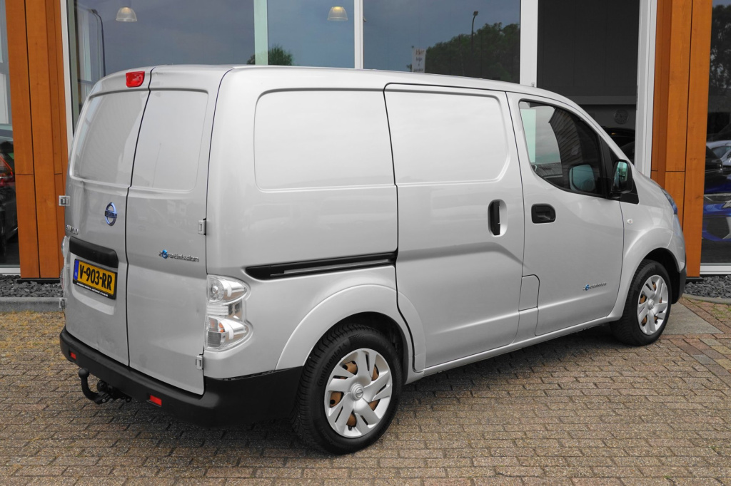 Nissan E-nv200