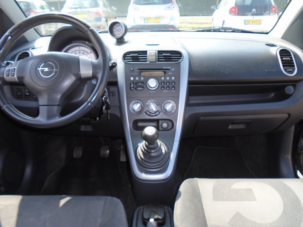 Opel Agila