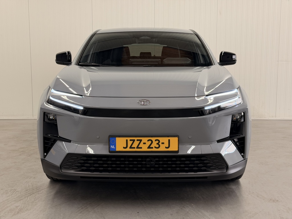 Toyota C-hr+