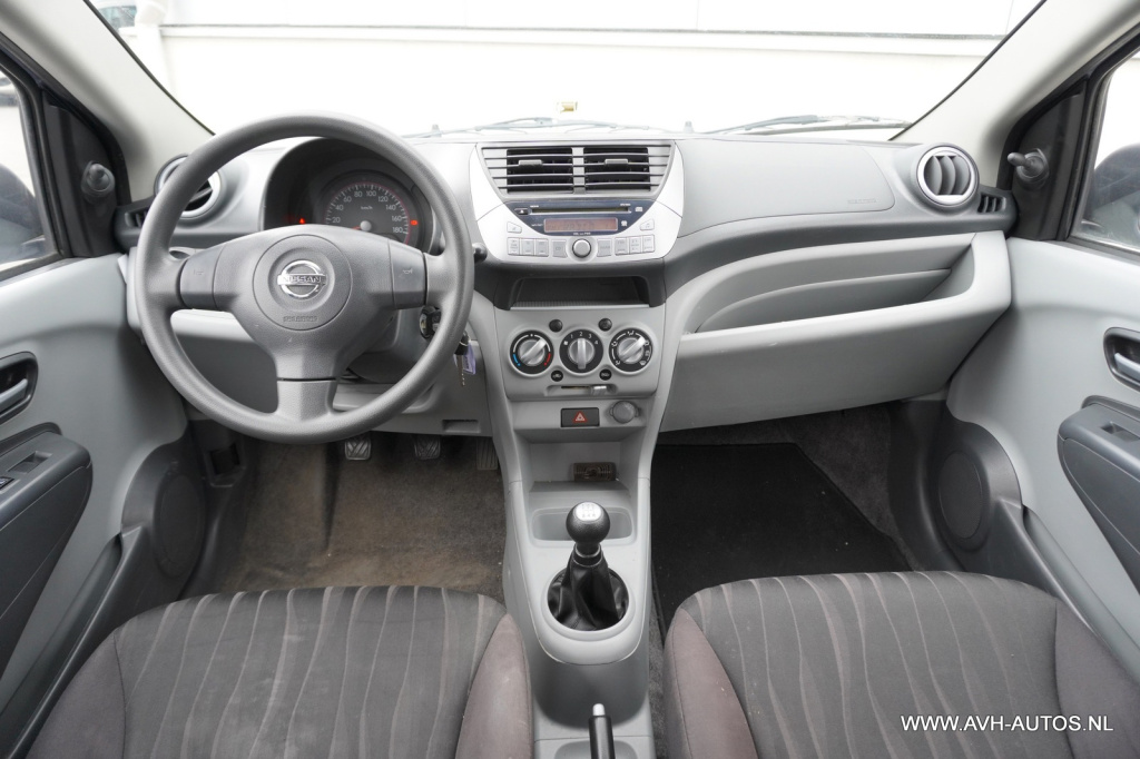 Nissan Pixo