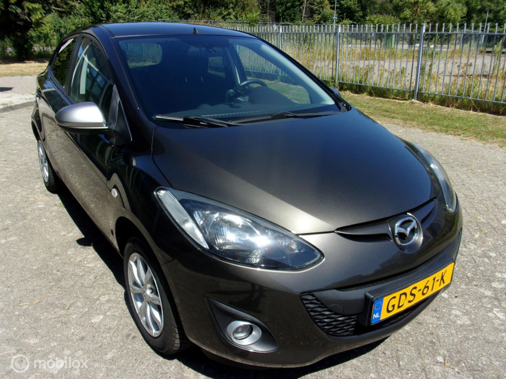 Mazda 2
