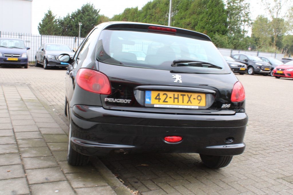Peugeot 206