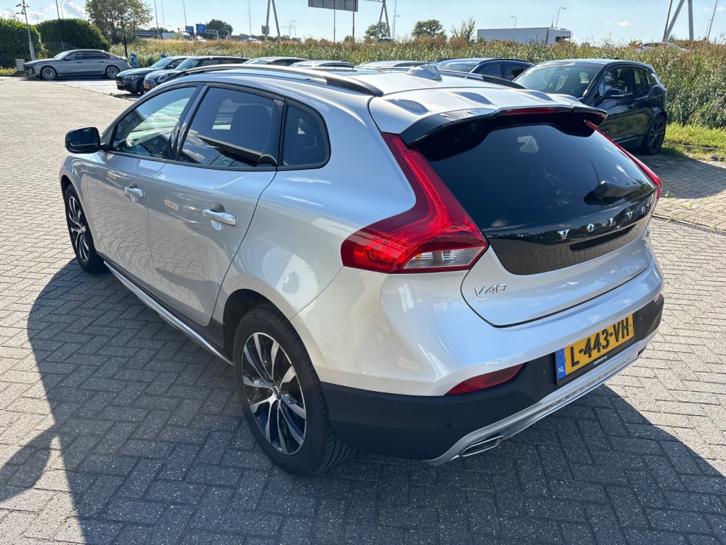 Volvo V40