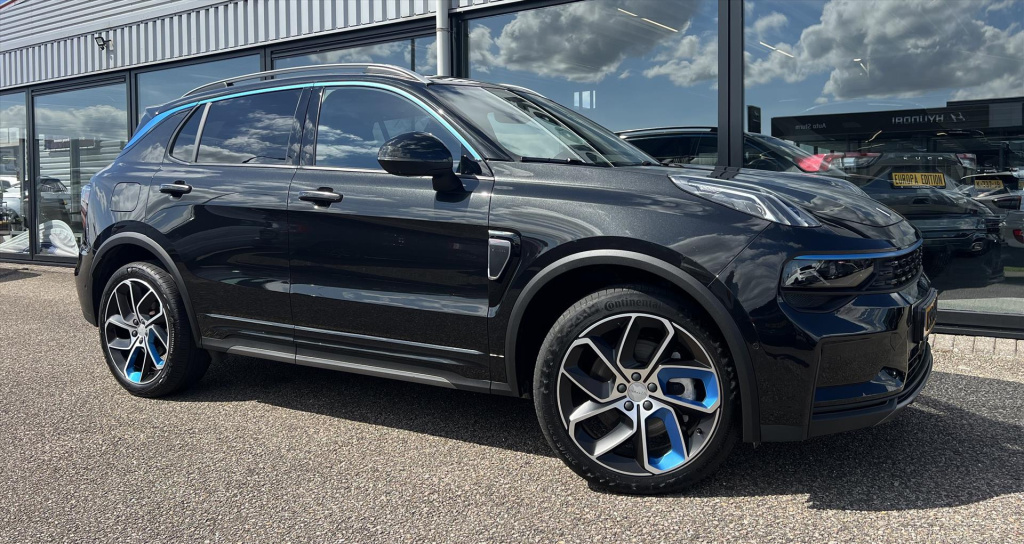 Lynk & Co 01
