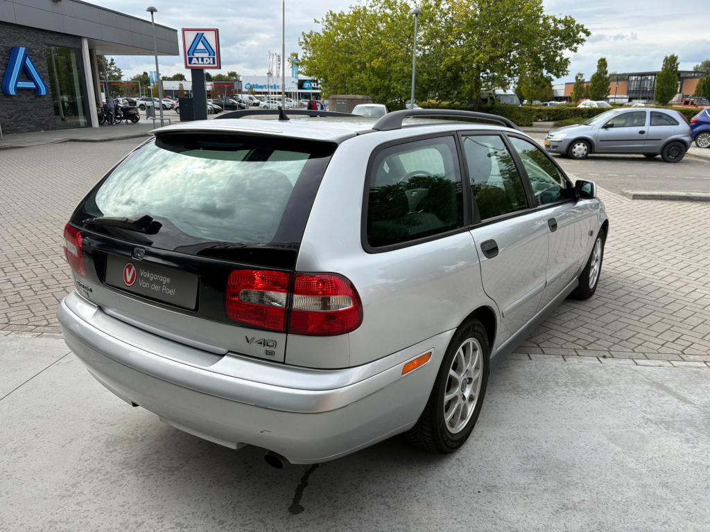 Volvo V40