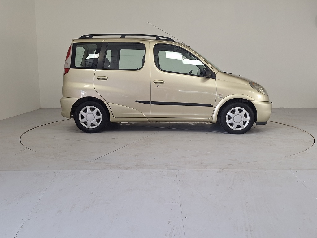 Toyota Yaris Verso