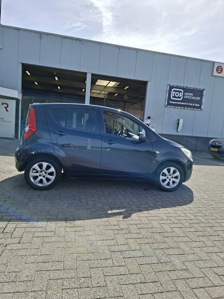 Opel Agila