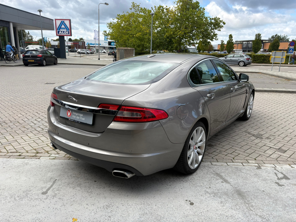 Jaguar XF