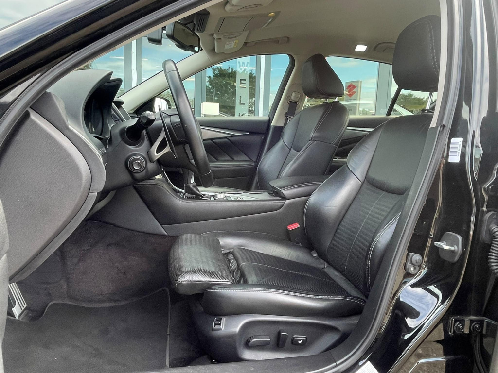 Infiniti Q50