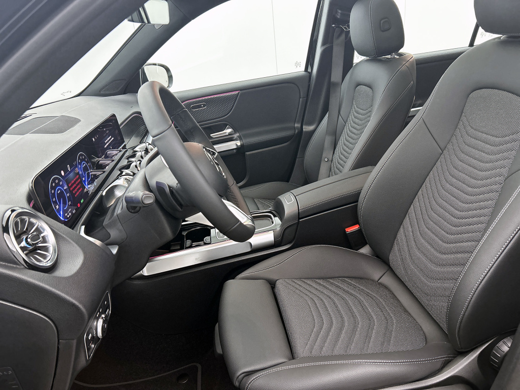 Mercedes-Benz Eqb