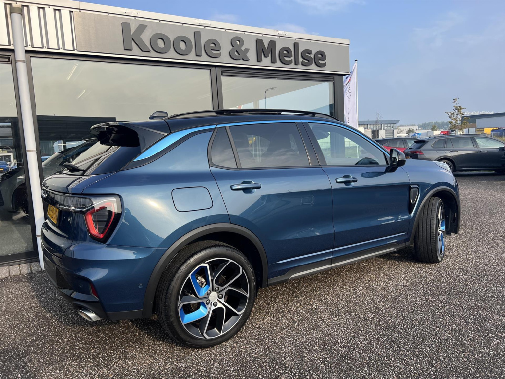 Lynk & Co 01