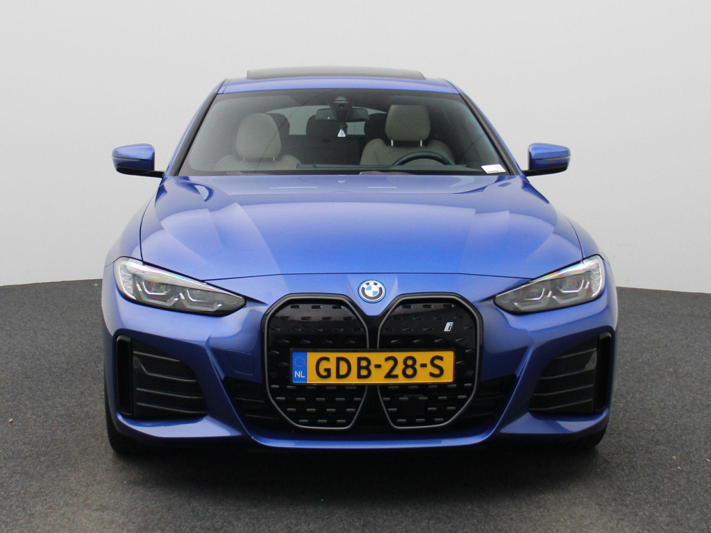 BMW I4