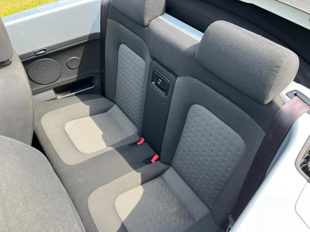 Volkswagen New Beetle