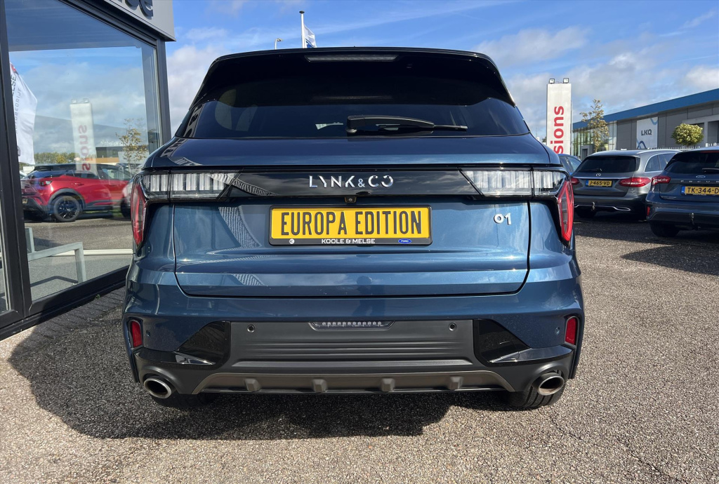 Lynk & Co 01