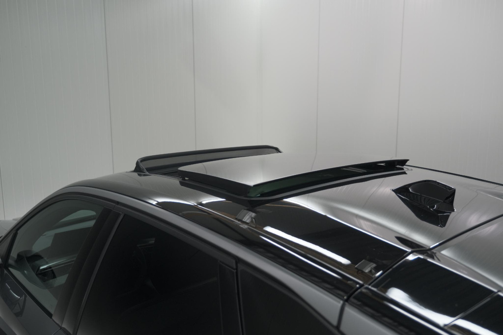 Peugeot E-3008