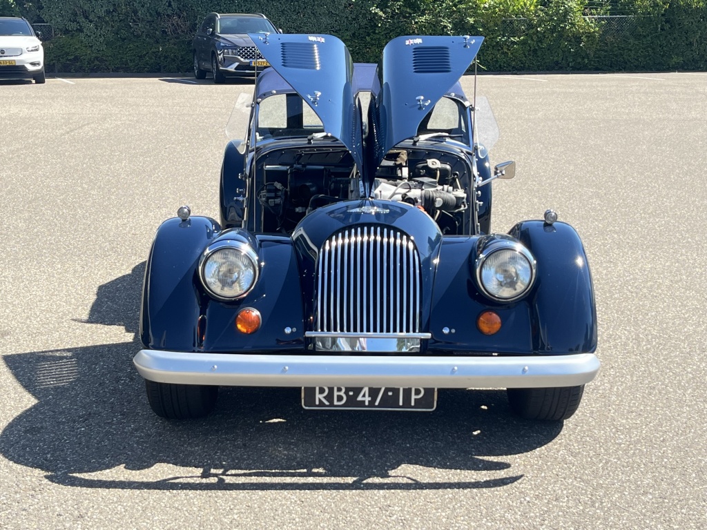 Morgan Plus 8