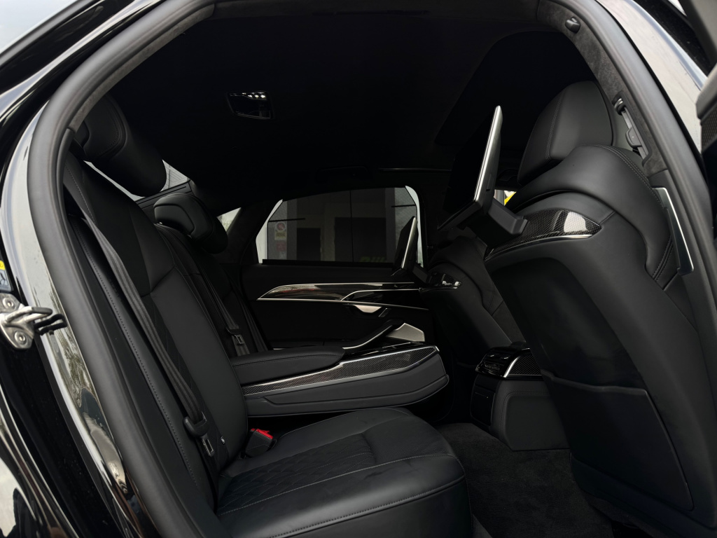 Audi S8