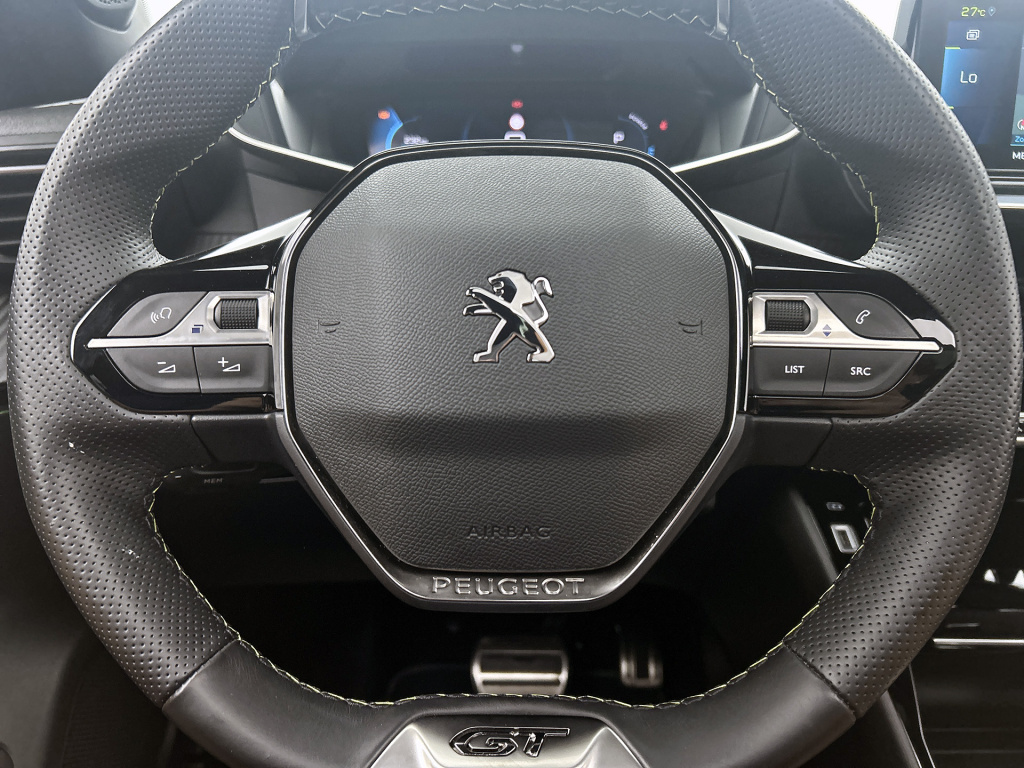 Peugeot E-2008