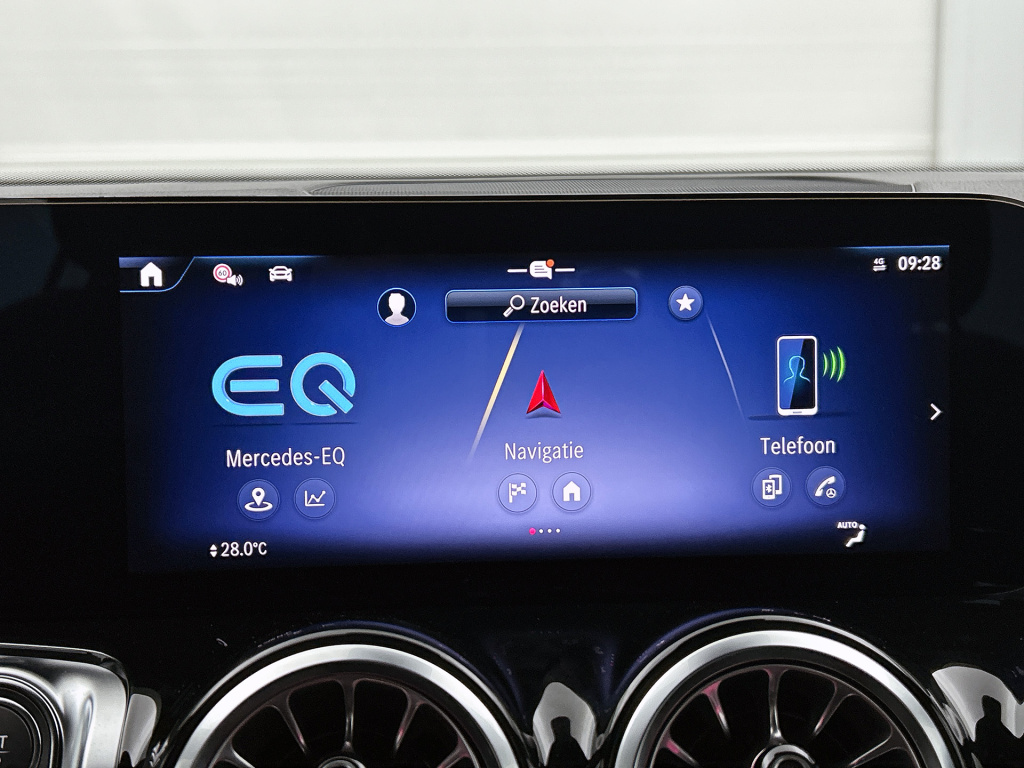 Mercedes-Benz Eqb