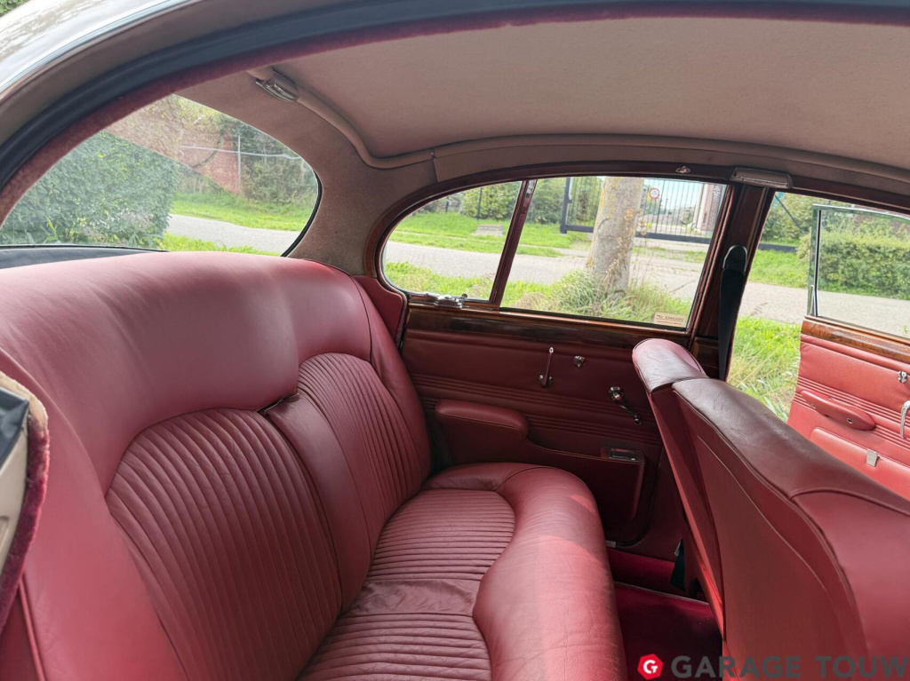 Jaguar S-Type