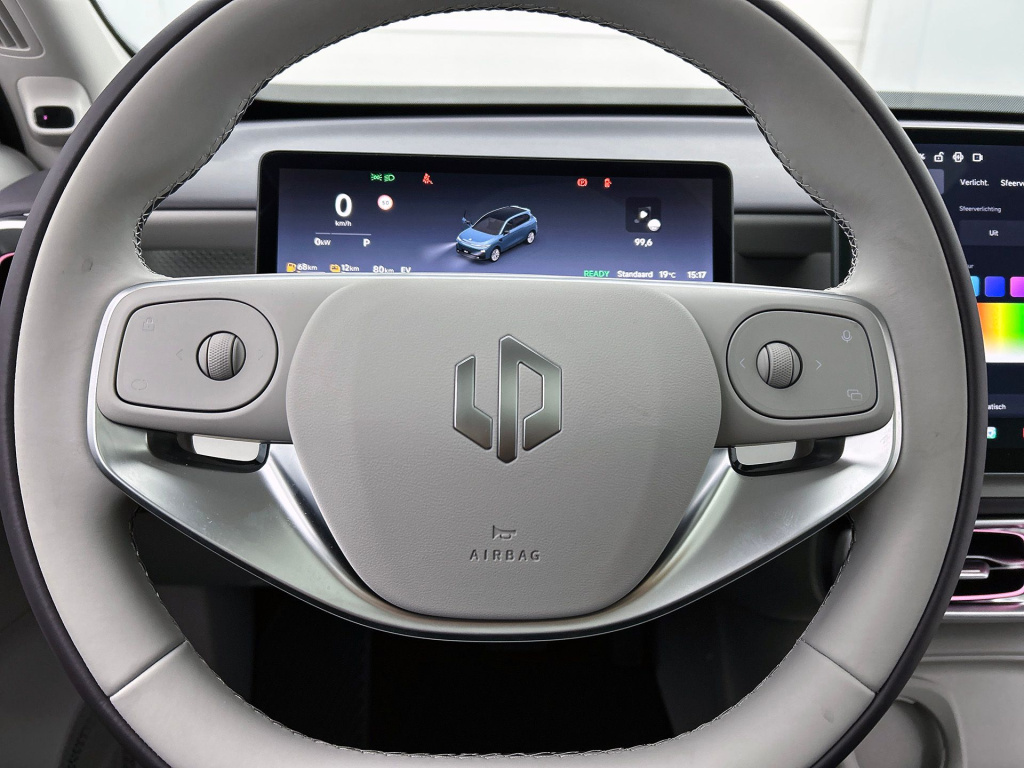 Leapmotor B10