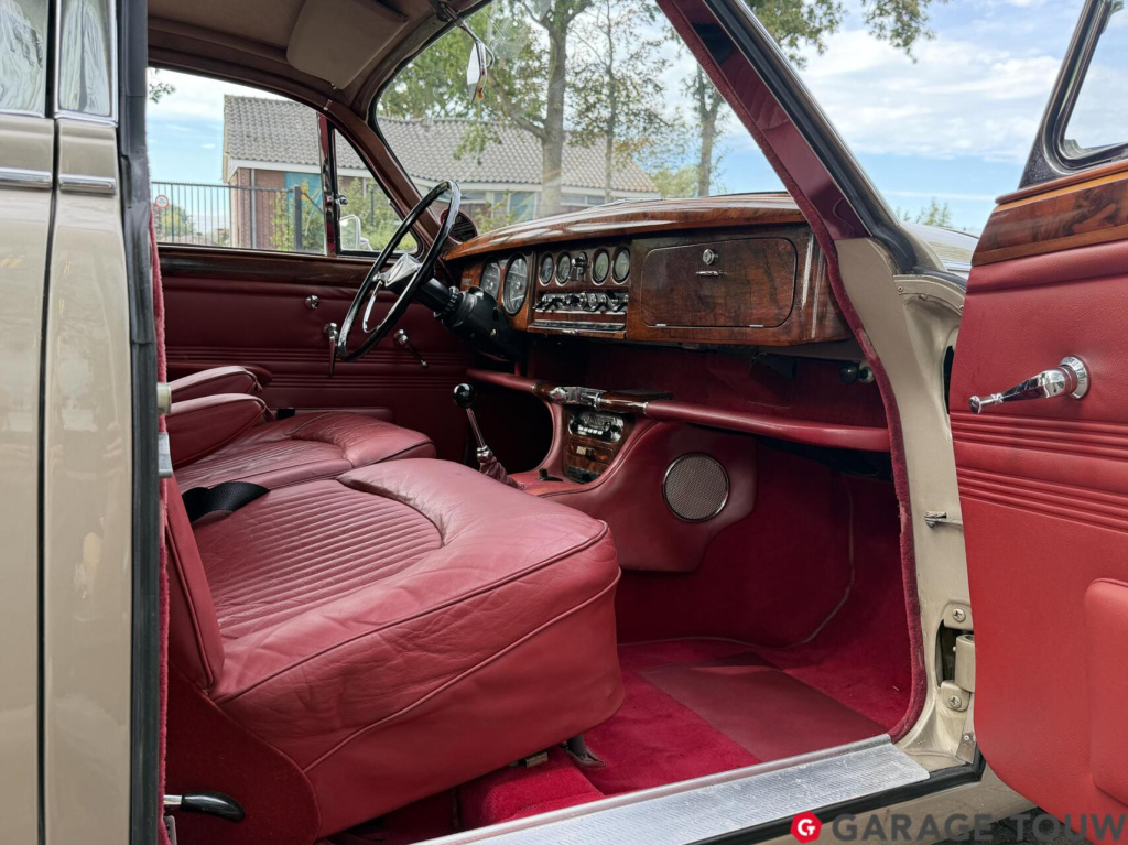 Jaguar S-Type