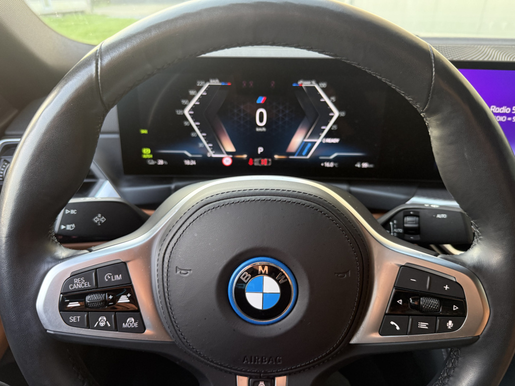 BMW I4