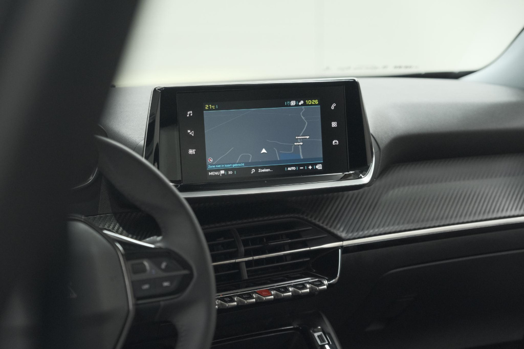 Peugeot E-2008